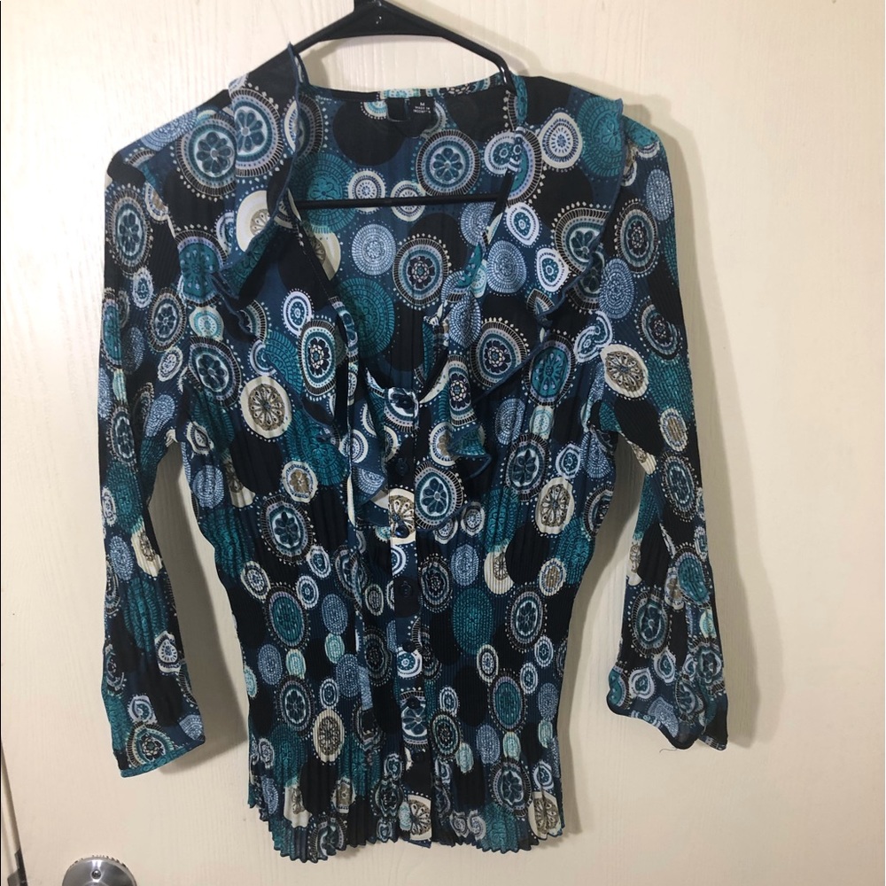 Fitted button up